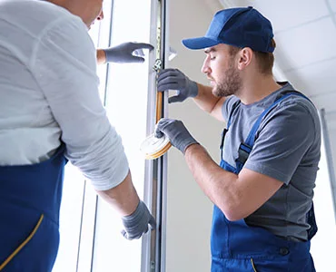 glass repair experts in Iona, FL
