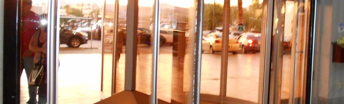 Storefront Glass Repair Cost in Iona, FL